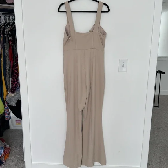 Showpo Georgianna Flare Contrast Stitch Detail Jumpsuit in Beige - Size 8 - Picture 7 of 8
